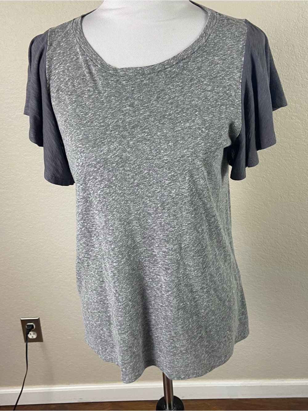T.La Gray Marled Scoop Neck Top with Dark Gray Flutter Sleeves